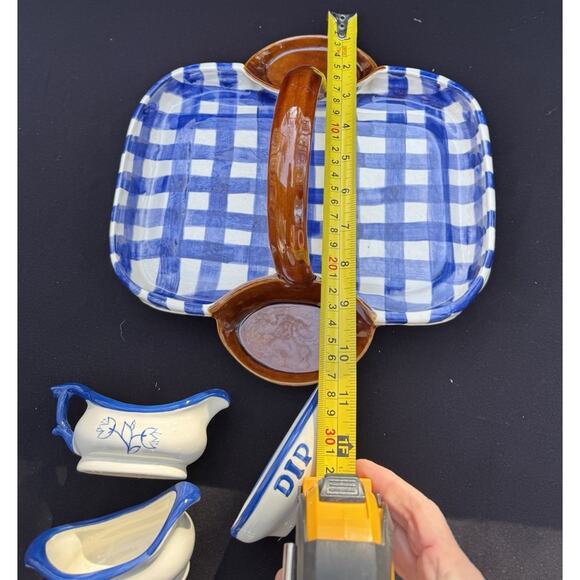 Vtg Picnic Basket Serving Tray With 2 Sauce 2 Dip Bowls Adorable Blue Check - Picture 9 of 12